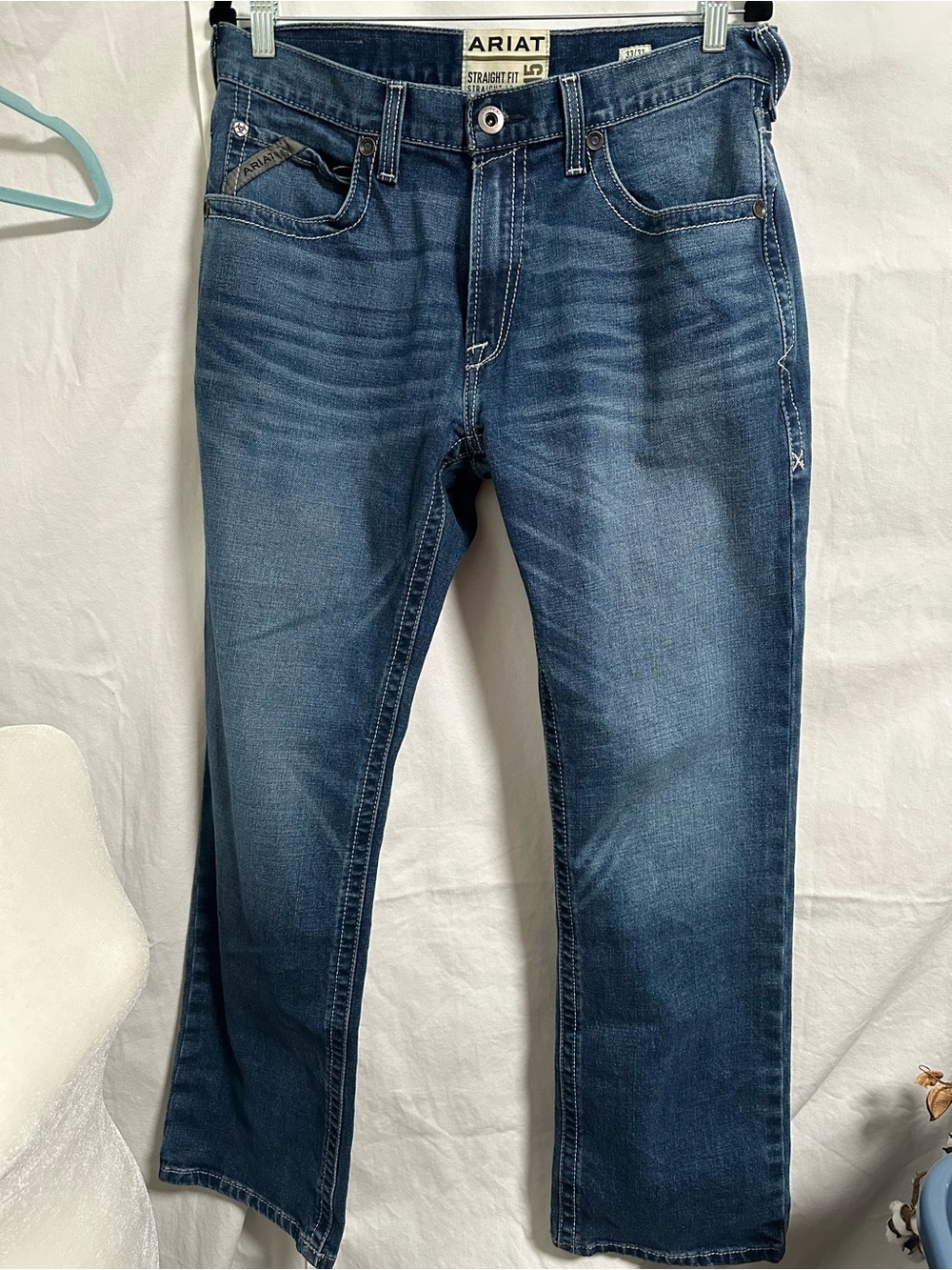 Ariat Men’s Straight Jeans in Medium Blue Wash